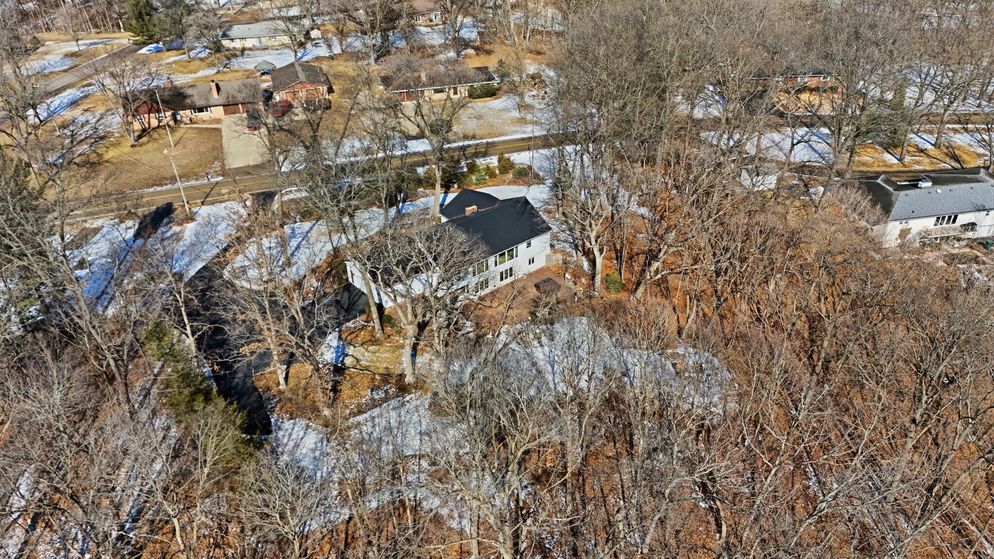 E Far Hills Dr, East Peoria - real estate photography by Aerial MG