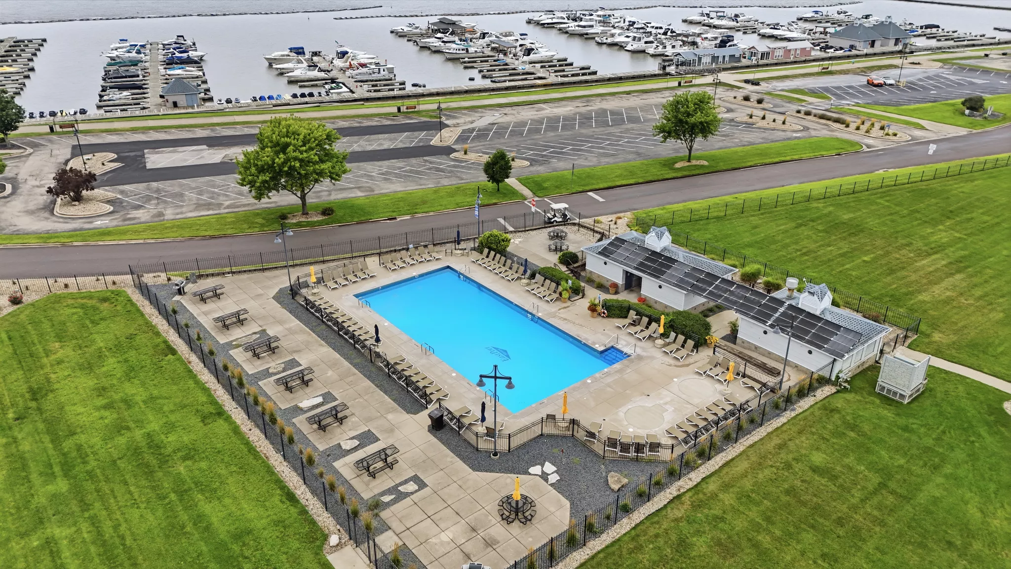 Harbor Pointe Drive, East Peoria - real estate photography by Aerial MG