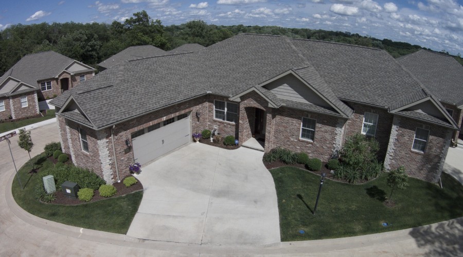 Manadaly_Woods_Driveway_front_home